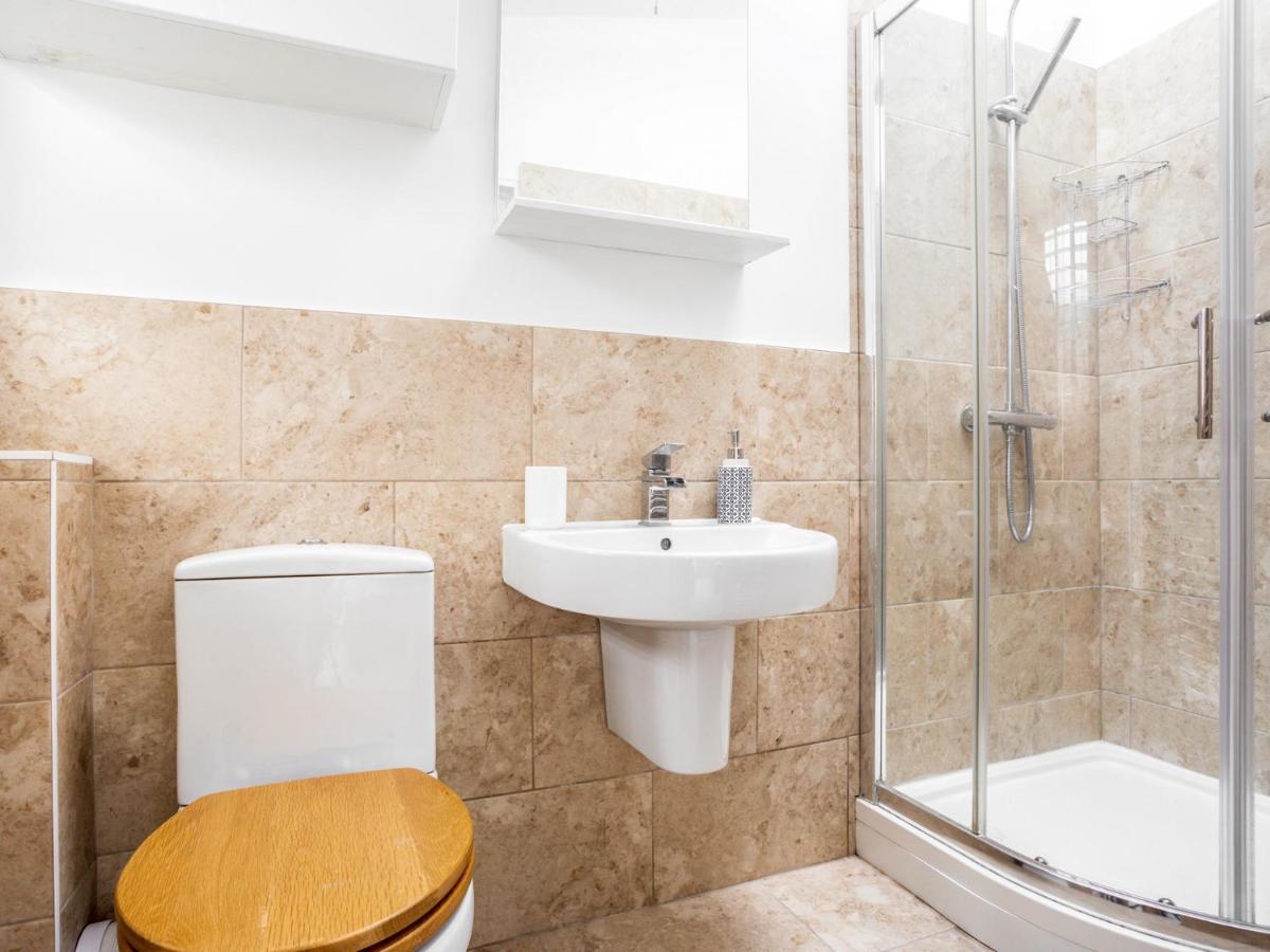 Outstanding 6 Sleeper - Great Location - Legoland Villa Windsor Exterior photo