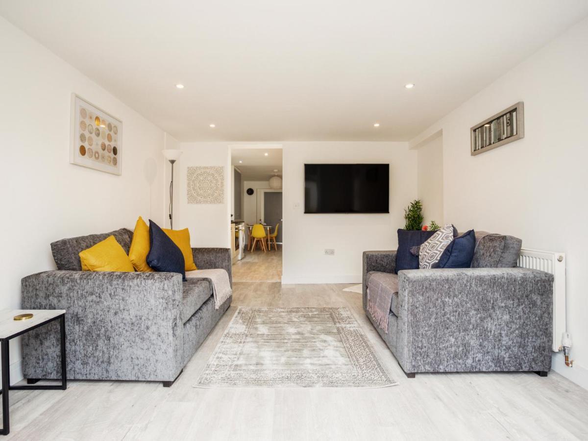 Outstanding 6 Sleeper - Great Location - Legoland Villa Windsor Exterior photo